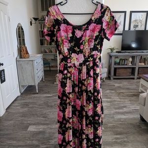 Gorgeous floral maxi dress
